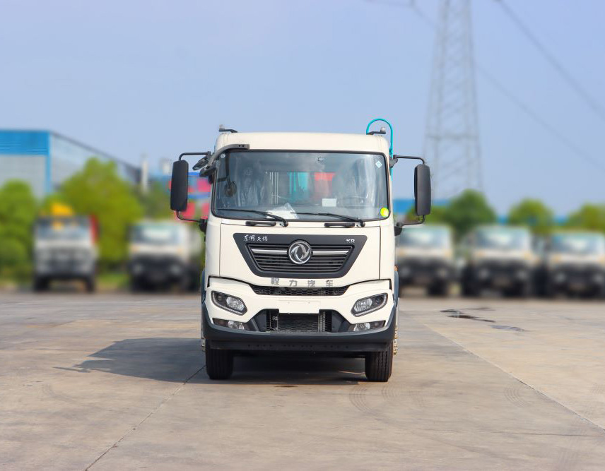 東風(fēng)天錦14方純電動壓縮式垃圾車圖片2