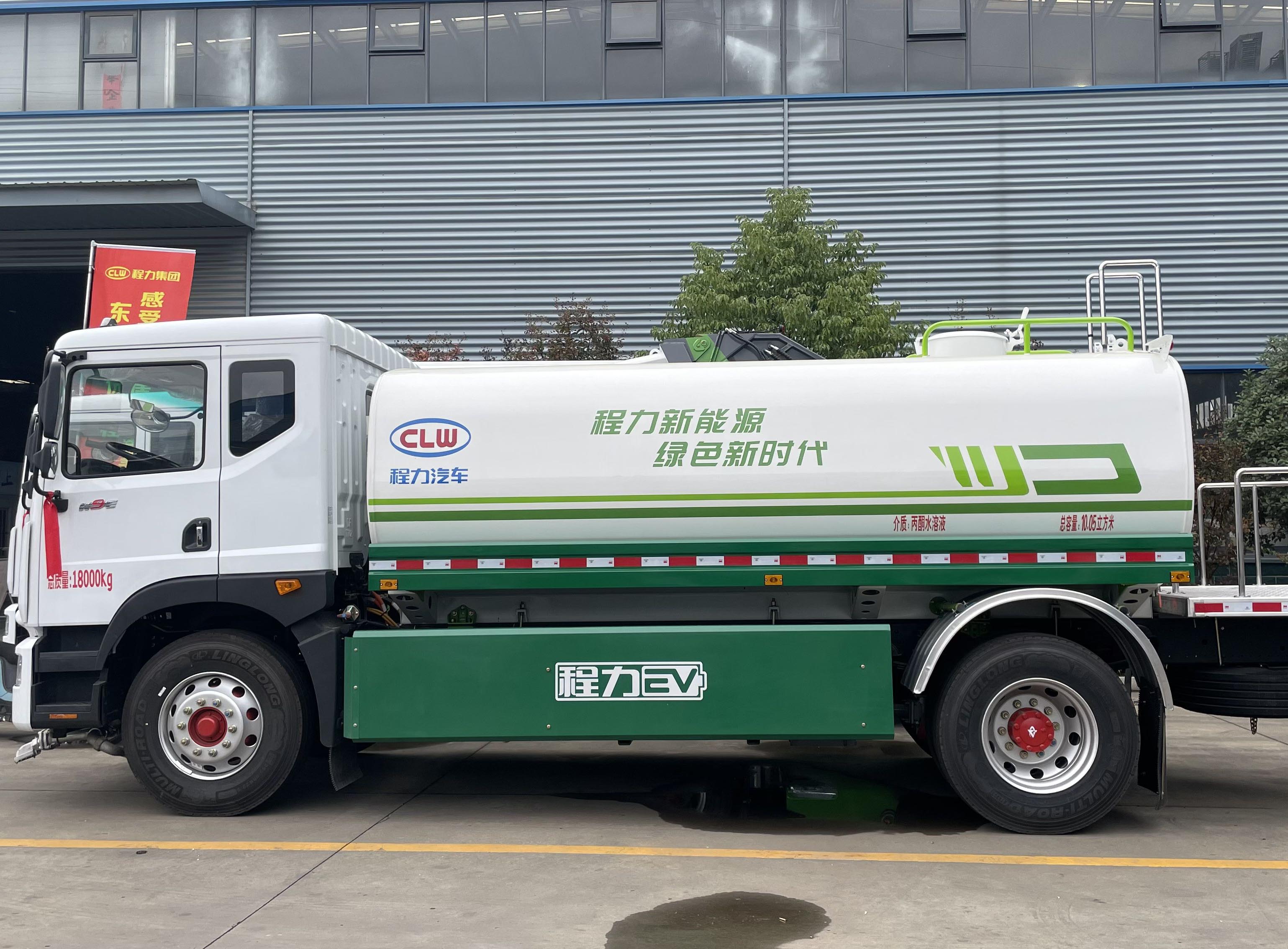 東風(fēng)凱普特12方純電動(dòng)綠化噴灑車圖片3