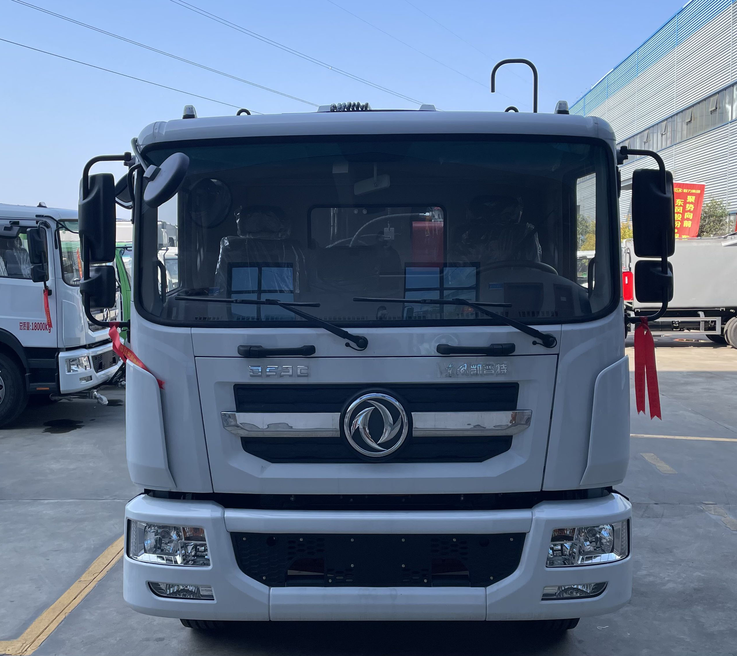 東風凱普特12方純電動壓縮垃圾運輸車圖片2