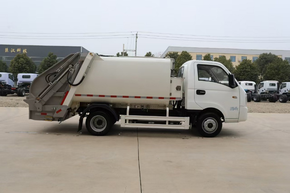 吉利V5E純電動3方壓縮垃圾運輸車圖片3