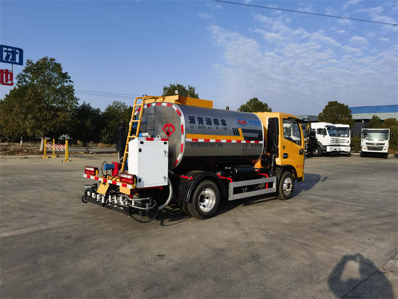 東風多利卡4 方藍牌瀝青灑布車圖片4